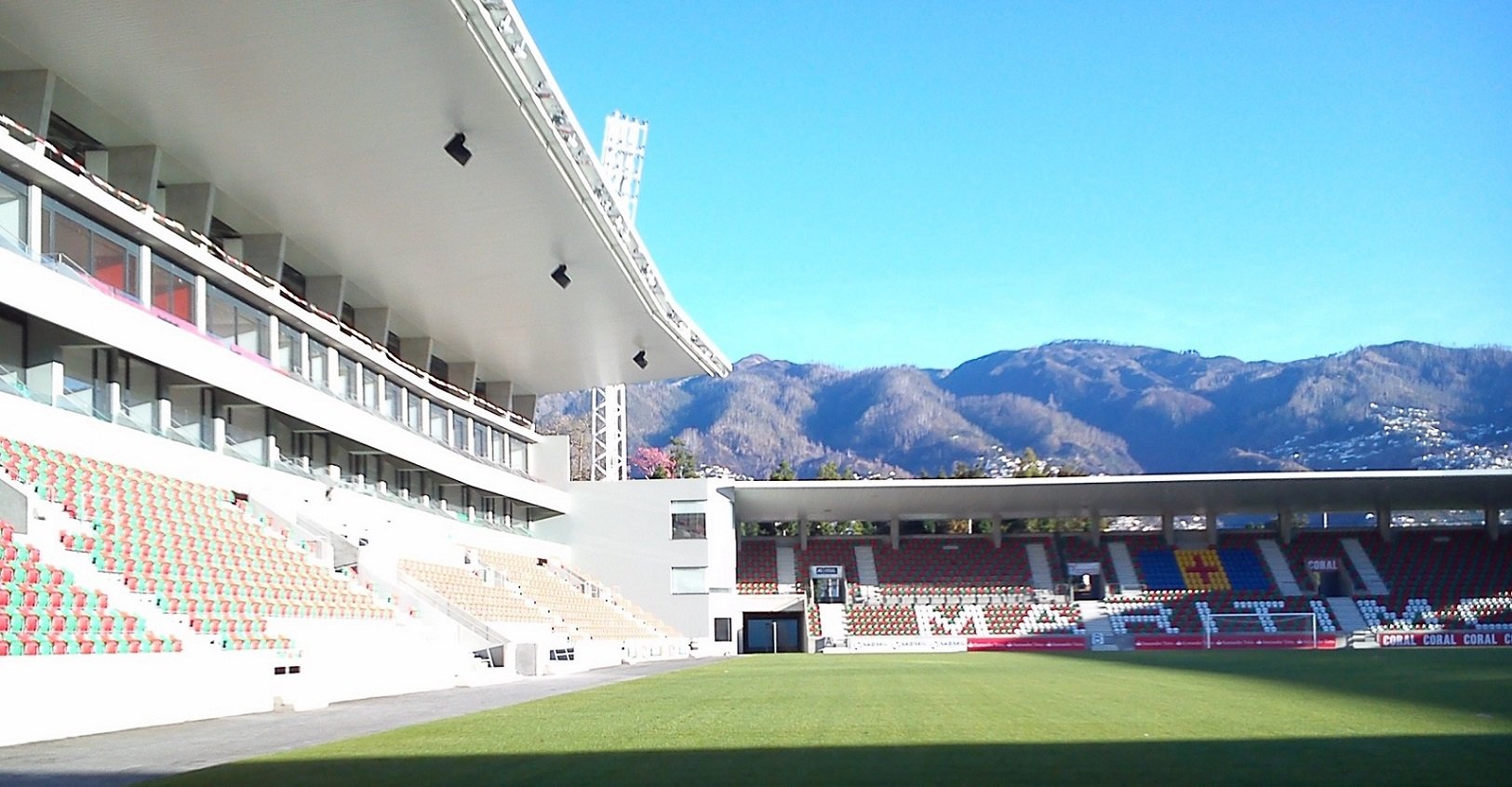 Estádio dos Barreiros — Club Sport Marítimo