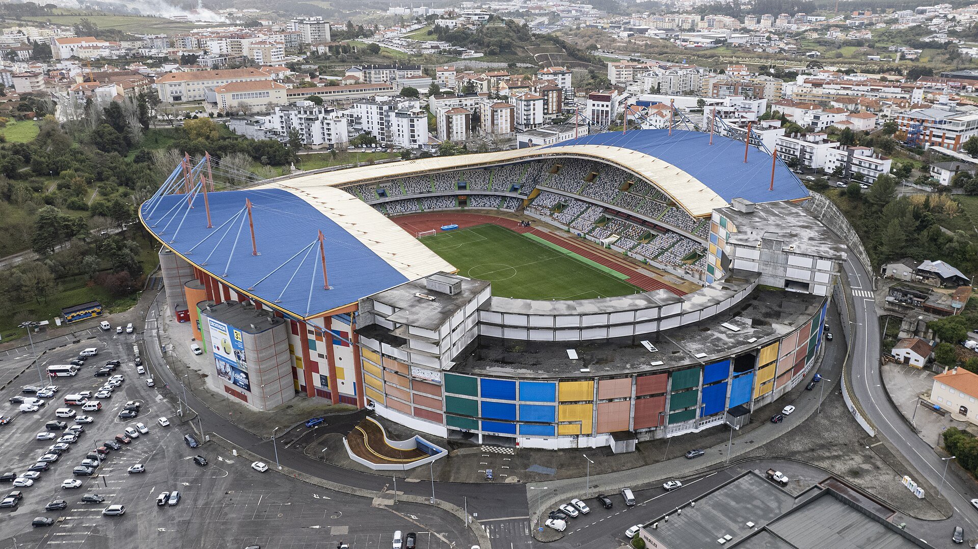 Estádio Dr. Magalhães Pessoa — União de Leiria