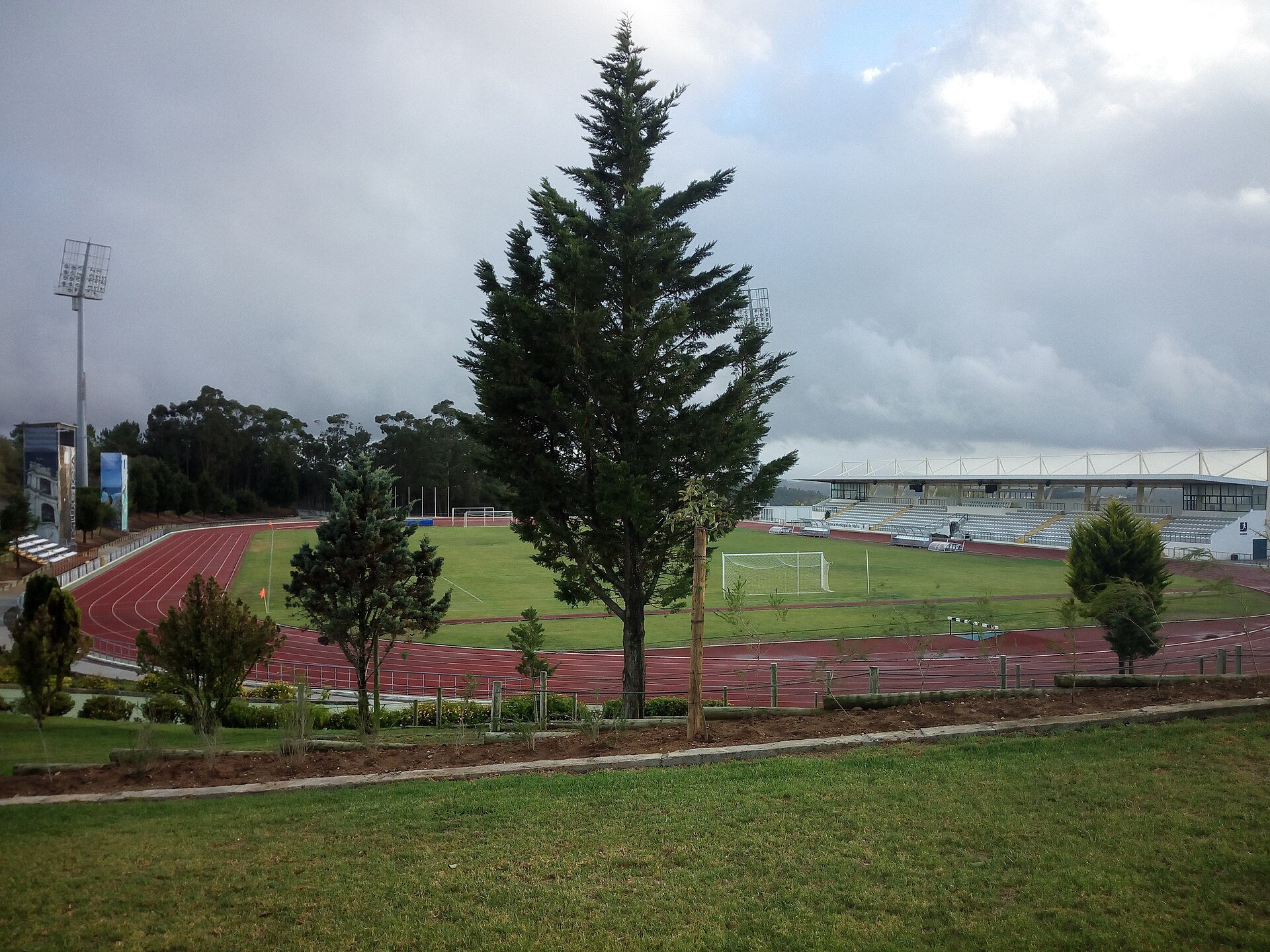Estádio Municipal de Mafra — Clube Desportivo de Mafra
