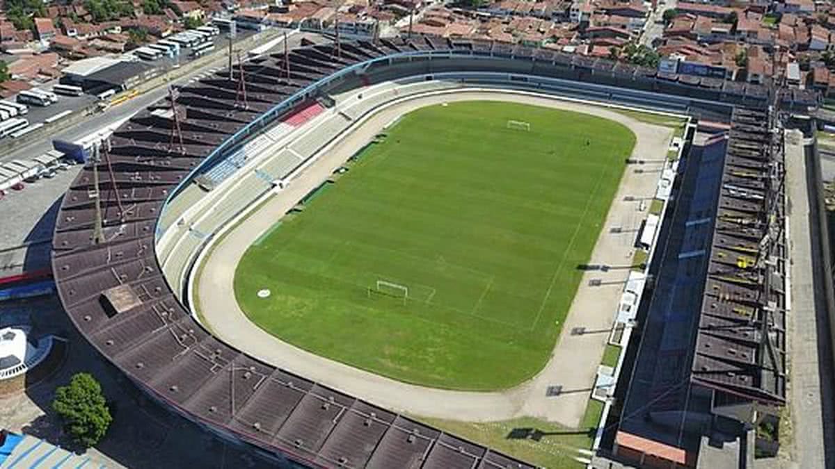 Estádio Rei Pelé — Clube de Regatas Brasil